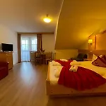 Berghof Hotel 3*