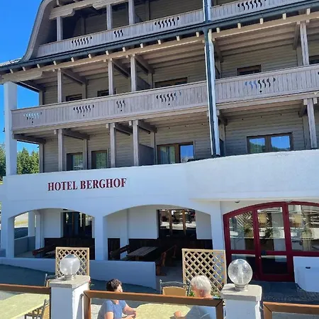 Hotel Berghof 3*