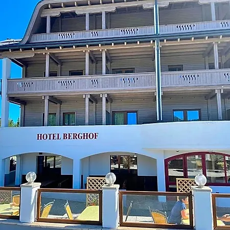Berghof Hotel 3*
