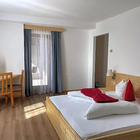 Berghof Hotel 3*