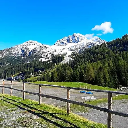 Berghof Ξενοδοχείο 3*