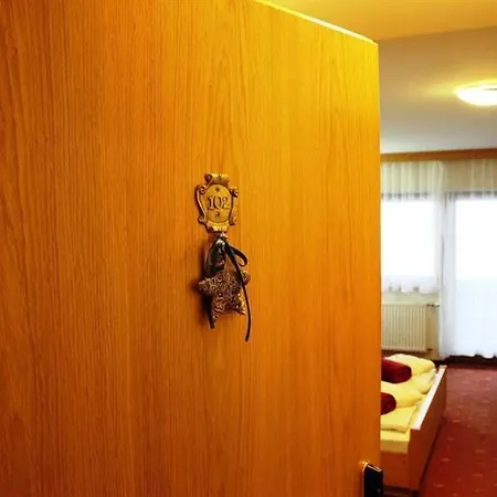 伯格霍夫酒店 3*